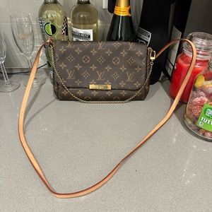 Authentic Louis Vuitton favorite mm monogram purse